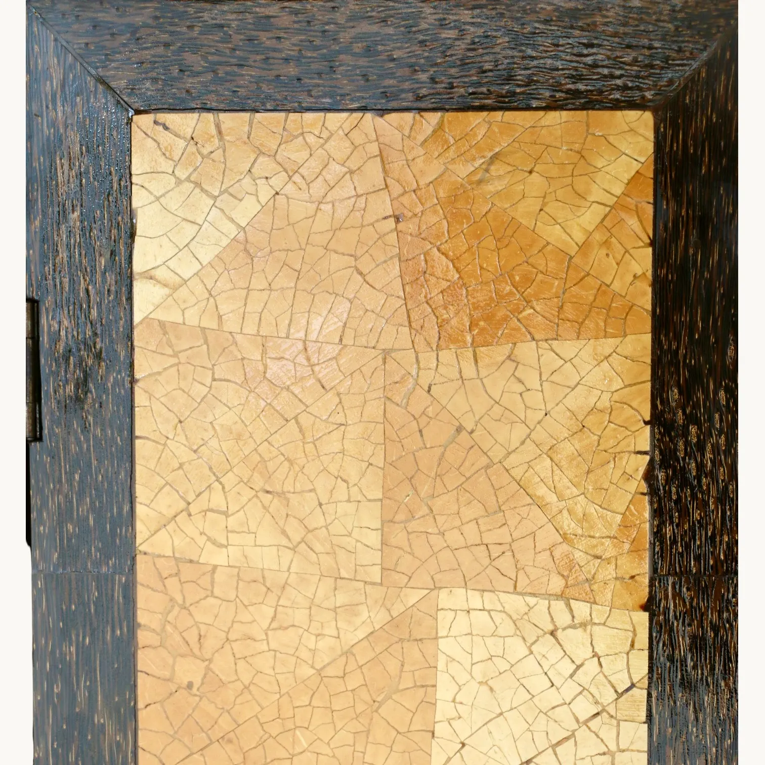 Une armoire en bois, France années 90. image 6